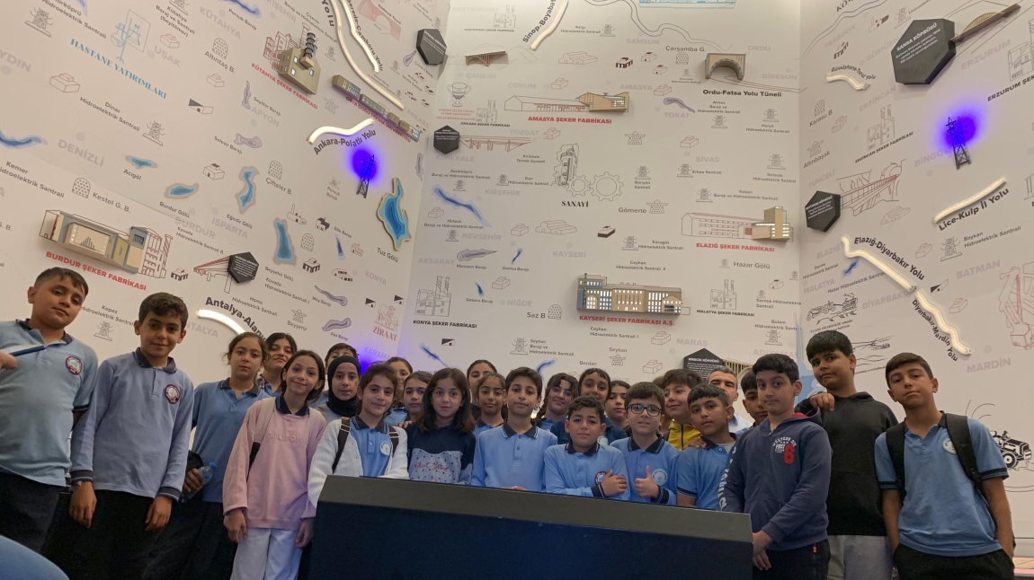 Öğrencilerimiz Adnan Menderes Müzesi'nde